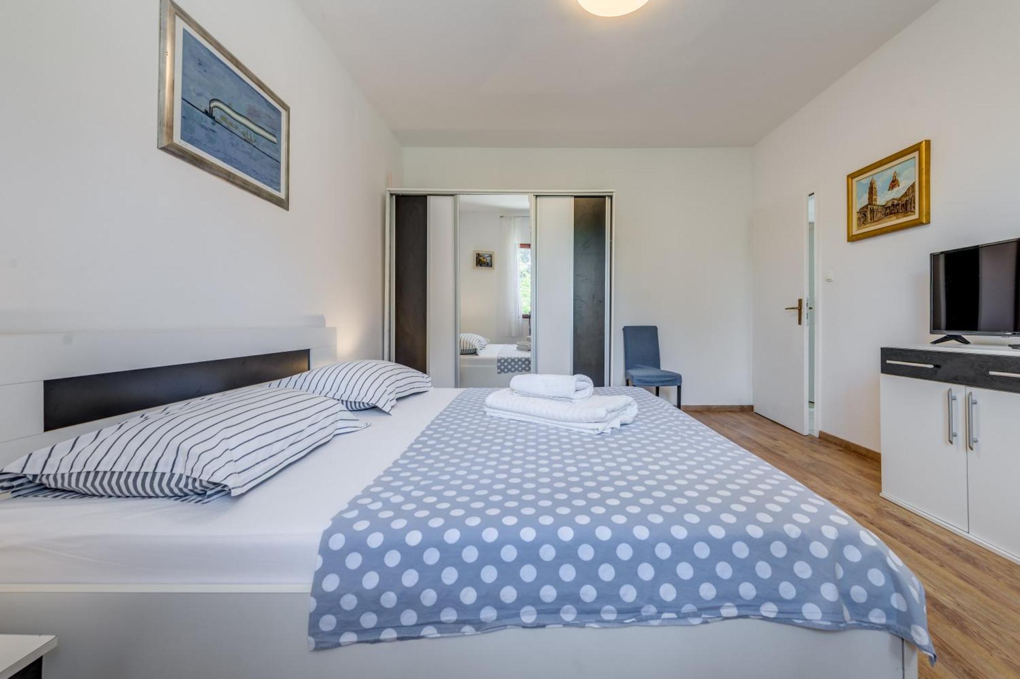Beachfront Apartment Drazen, With Garden And Parking Split Exterior photo